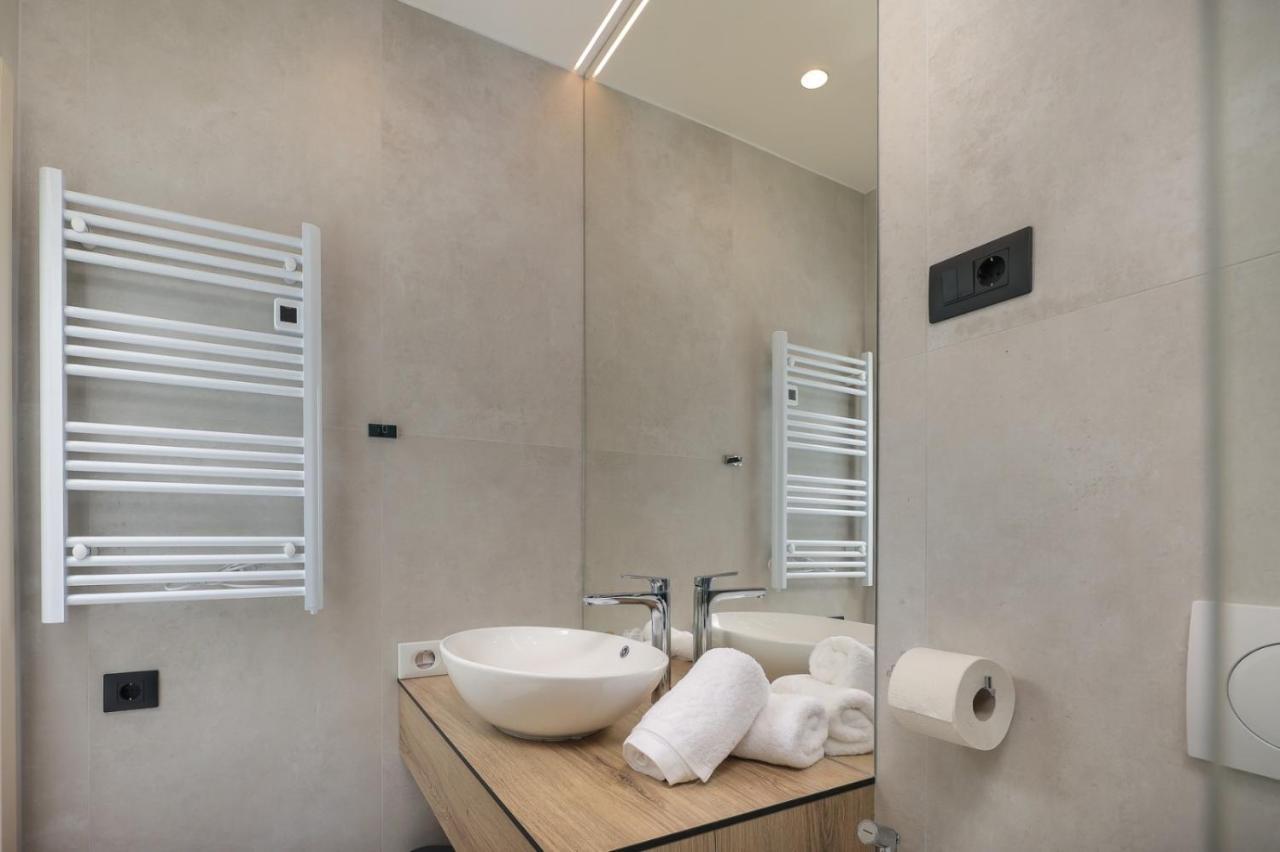 Ribica Luxury Rooms 리예카 외부 사진